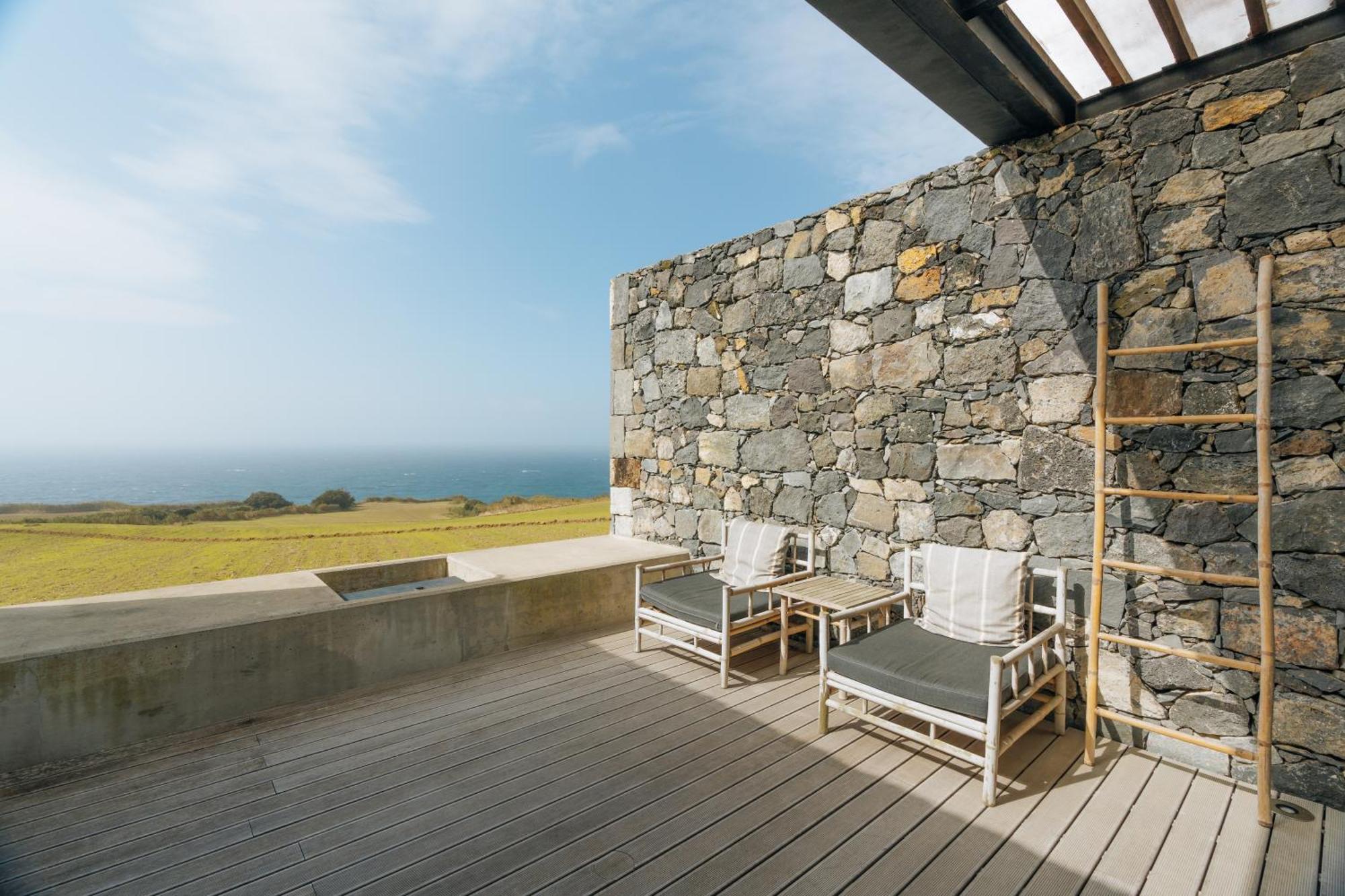 Sensi Azores Nature And Spa Ginetes Стая снимка The hotel's terrace
